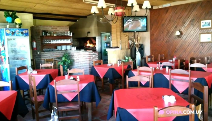 Kamote Parrillada -  Ambiente - Florencio Sánchez