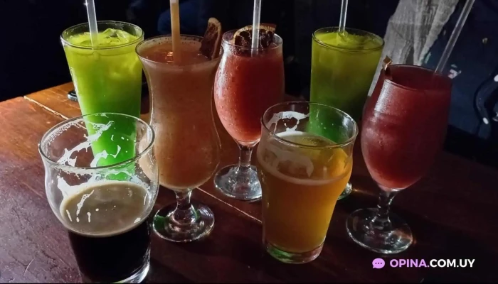 Karma -  Comida Y Bebida - Treinta y Tres