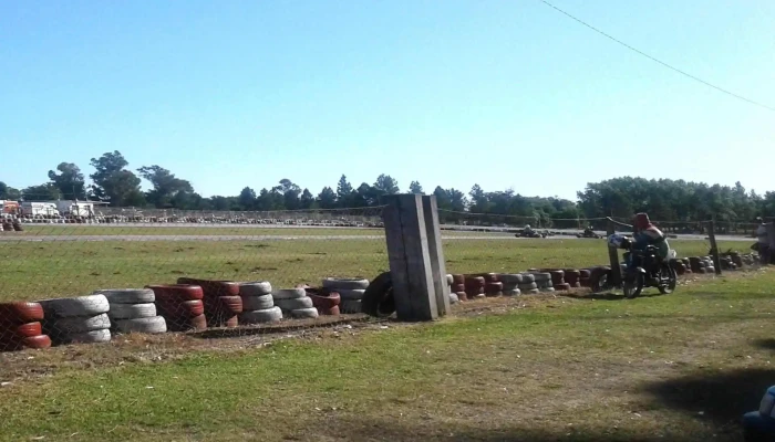Kartodromo Luis Pedro Serra Opiniones - San José de Mayo