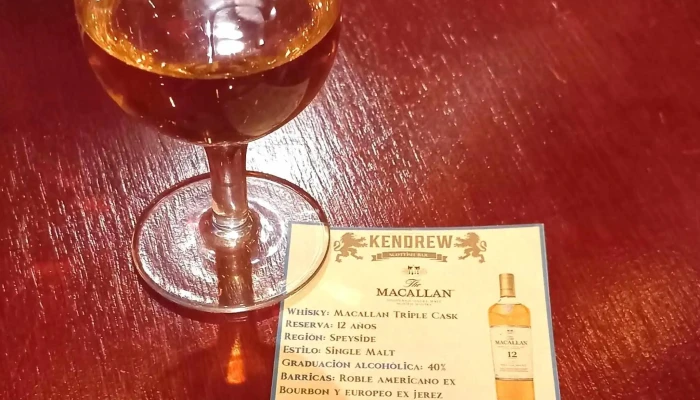 Kendrew -  Scottish Bar Comentario 2 - Montevideo