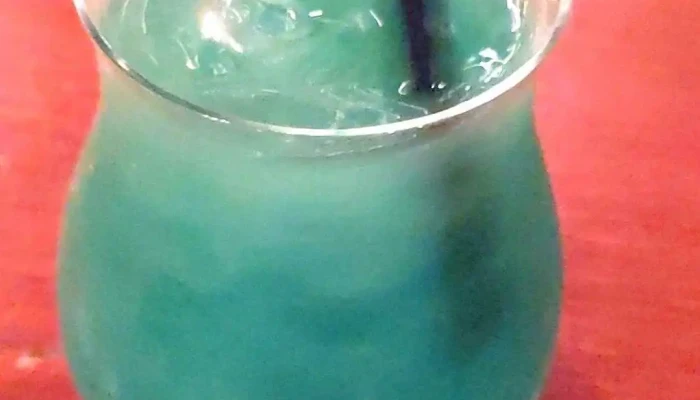 Kendrew -  Scottish Bar Videos - Montevideo