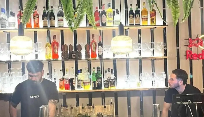 Kenya Mvd Bar -  Ambiente - Montevideo