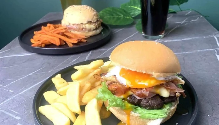 Kenya Mvd Bar -  Comidas Y Bebidas - Montevideo