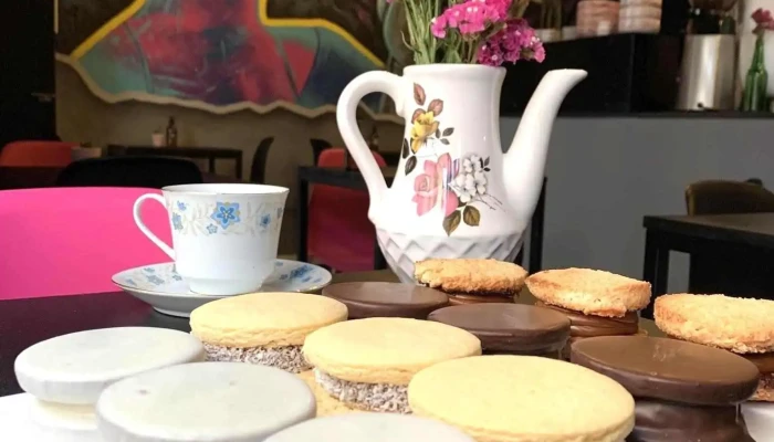 Kerop Cafe Tattoo Del Propietario - Montevideo