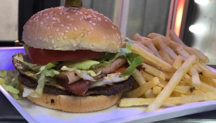Kienes Son Estos Hamburguesa - La Paz