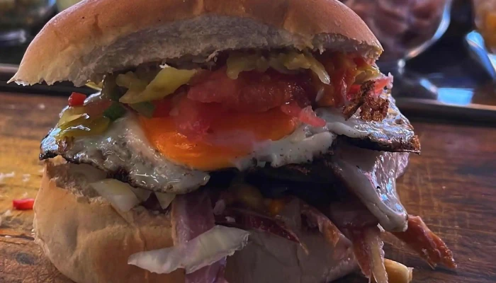 Kmo Queda 18 De Mayo -  Hamburguesa - Villa Felicidad