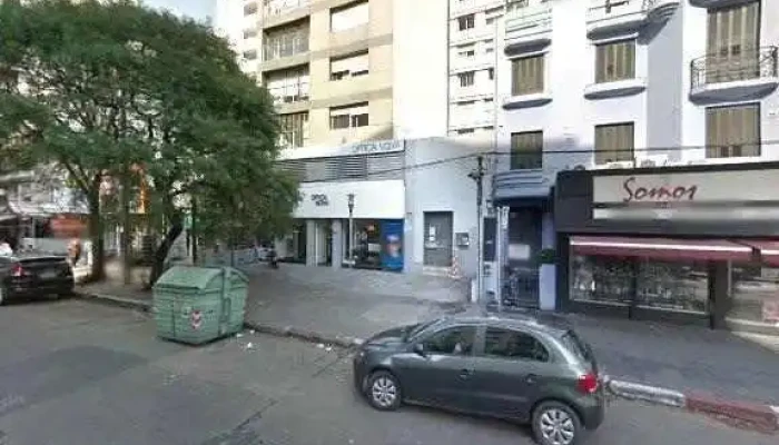 La Academia Uruguay -  Numerodeg - Montevideo