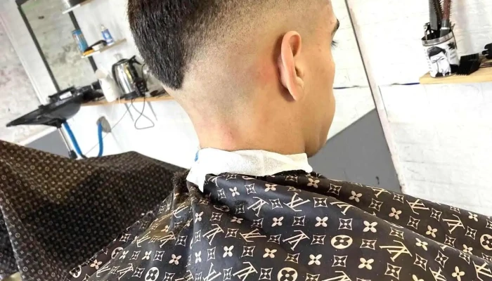 La Auténtica Studio - 33000 33