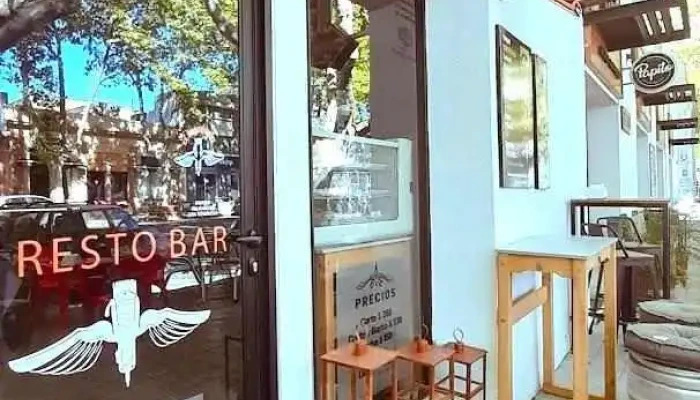 La Barberutti Barberia Resto Bar Cocina Del Mundo Exterior - Col. del Sacramento