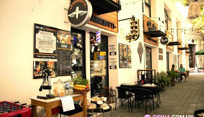 La Barberutti Barberia Resto Bar Cocina Del Mundo Interior - Col. del Sacramento