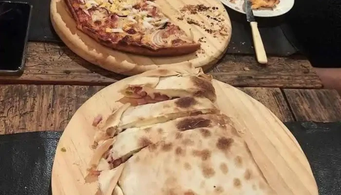 La Biennale -  Calzone - Montevideo