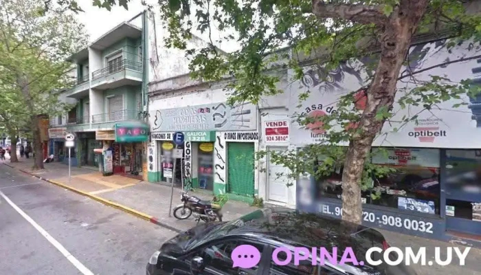 La Casa de las Correas - 11100 Montevideo