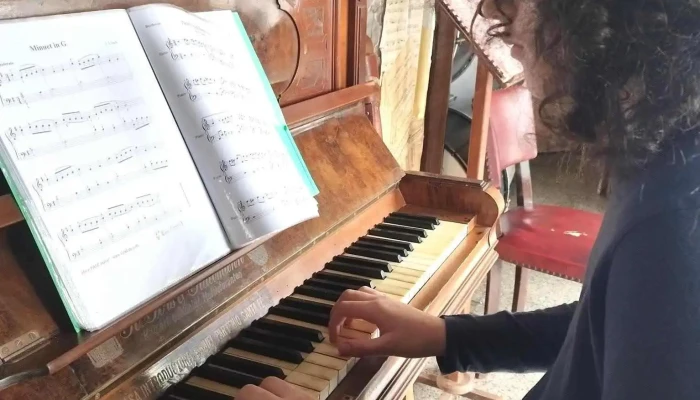 La Casa De Wilband -    Escuela De Musica Piano - Montevideo