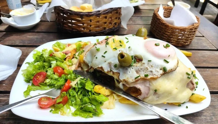 La Cava Blanes -  Comidas Y Bebidas - Montevideo