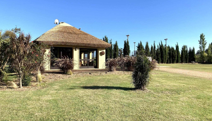 La Chacra Tenis -  Instagram - Col. del Sacramento