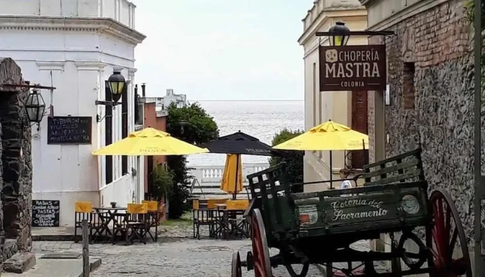 La Choperia Colonia Ambiente - Col. del Sacramento