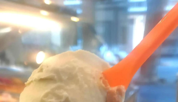 La Cigale -  Comentario 1 - Montevideo