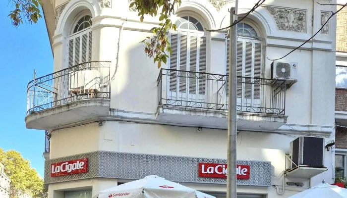 La Cigale -  Comentario 4 - Montevideo