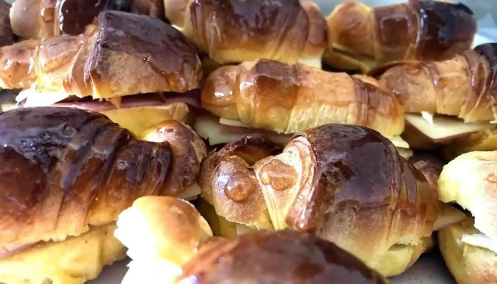 La Colmena -  Comida Y Bebida - Piri&aacute;polis