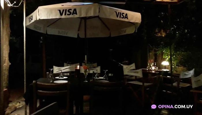 La Commedia -  Videos - Montevideo