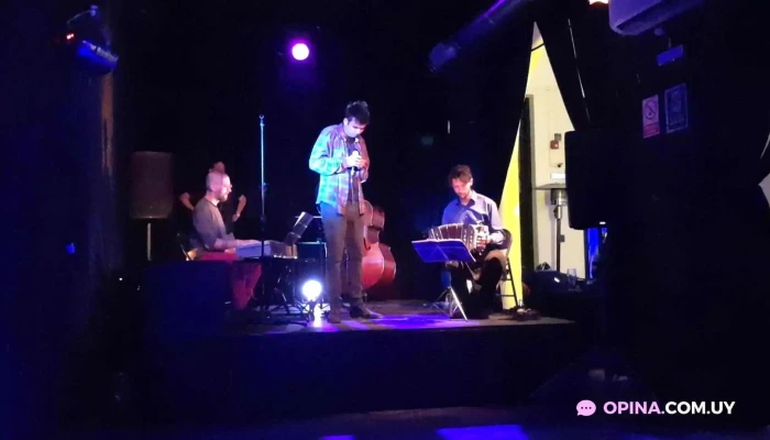 La Cretina -  Videos - Montevideo