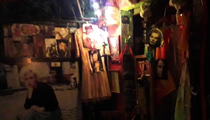 La Esquina Del Mundo -  Comentario 4 - Montevideo