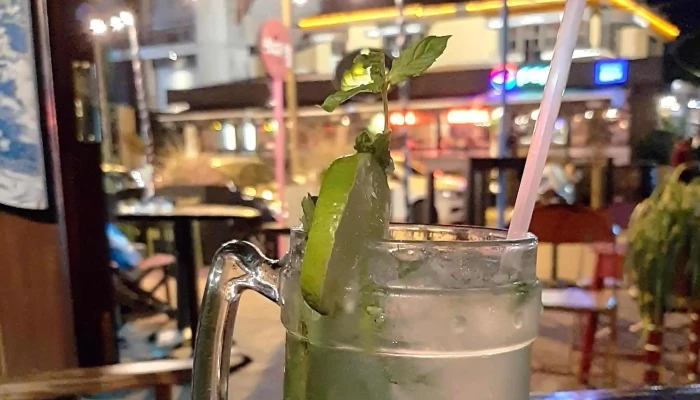 La Esquina Del Mundo -  Comentario 5 - Montevideo