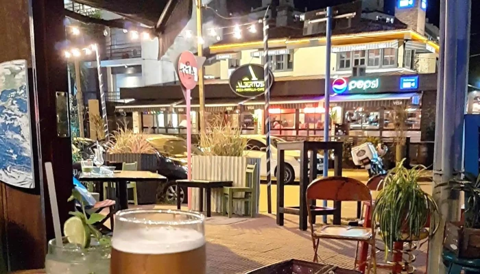 La Esquina Del Mundo -  Comentario 6 - Montevideo