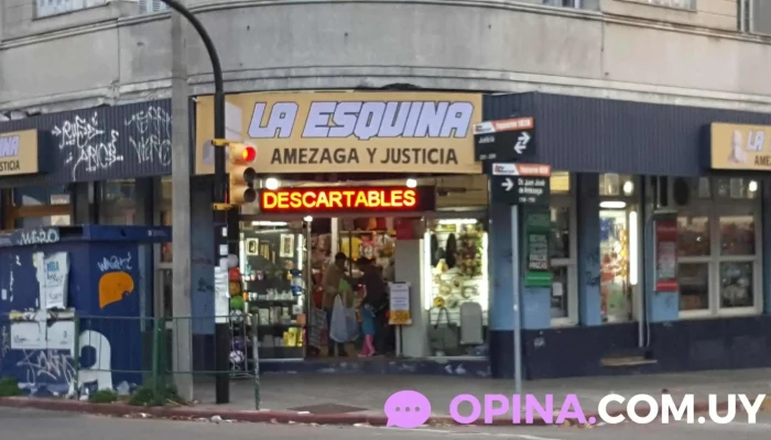 La Esquina Solo Comerciantes -  Edificio - Montevideo