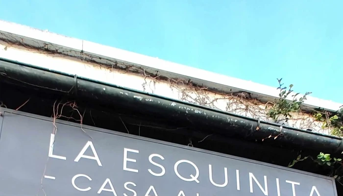 La Esquinita -  Comentario 7 - Col. del Sacramento