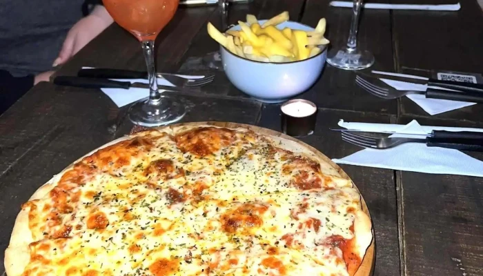 La Fabrica Bar Comidas Y Bebidas - Montevideo