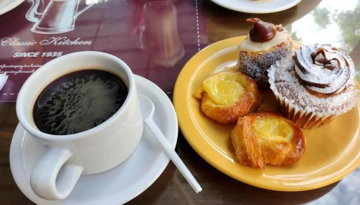 La Familia -  Comidas Y Bebidas - Rivera