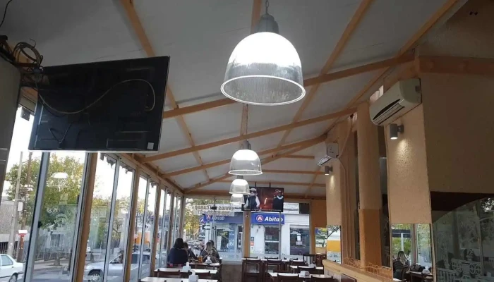 La Fortaleza Pizzeria -  Ambiente - Montevideo