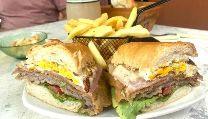 La Herradura -  Comida Y Bebida - José Batlle y Ordóñez