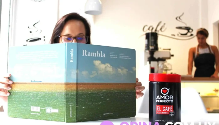 La Libelula -    Libros Y Cafe Del Propietario - Montevideo