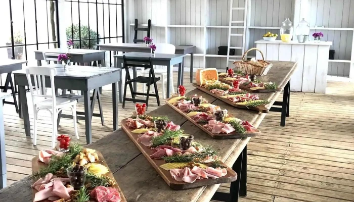 La Linda Panaderia Y Cafe Comidas Y Bebidas - Manantiales