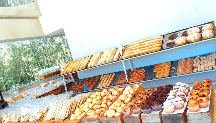 La Linda Panaderia Y Cafe Pastel - Manantiales