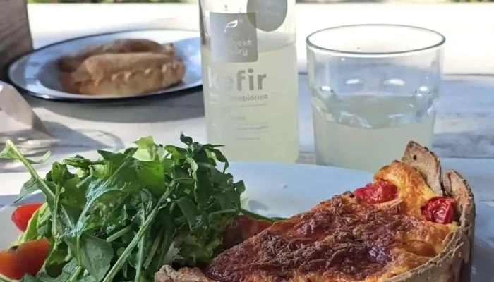 La Linda Panaderia Y Cafe Videos - Manantiales