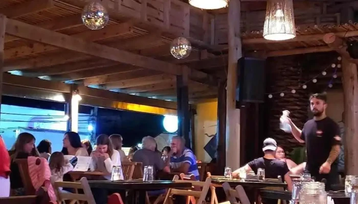 La Negra Restopub Ambiente - La Pedrera