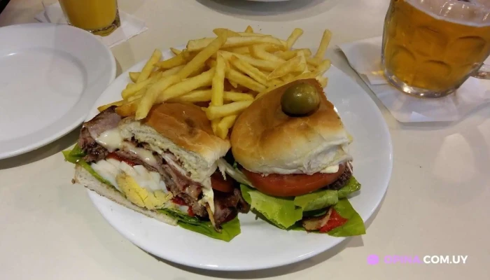 La Pasiva -  Chivito - Montevideo