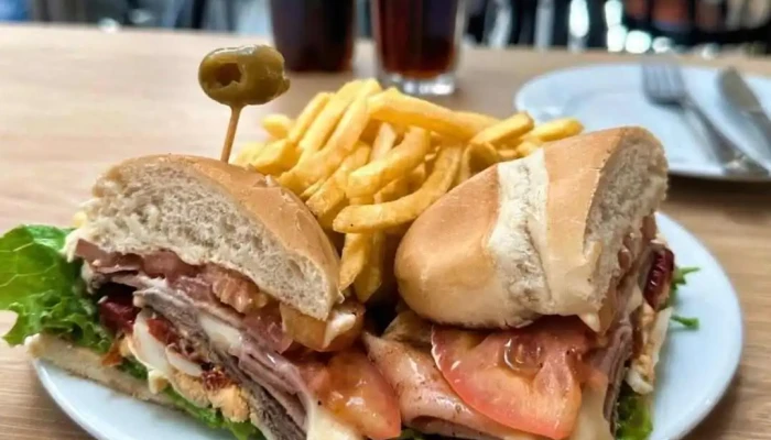 La Pasiva -  Comida Y Bebida - Montevideo