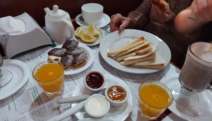 La Pasiva De General Flores -  Comida Y Bebida - Montevideo