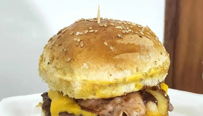 La Previa Cafe Restobar Del Propietario - Baltasar Brum