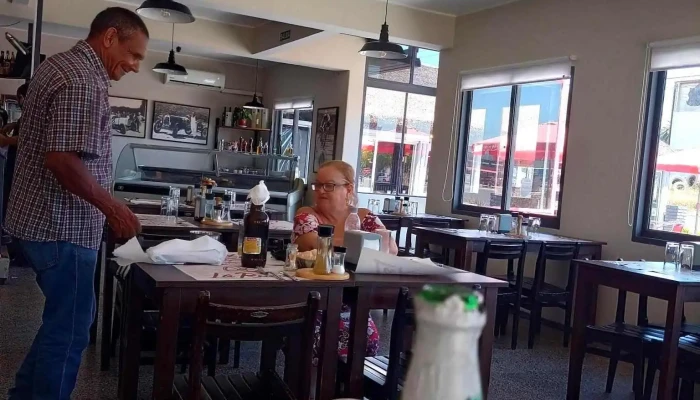 La Rueda Parrillada Y Restaurante -  Ambiente - Tacuarembó