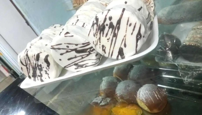 La Sabrosura -  Vitrina - Barros Blancos