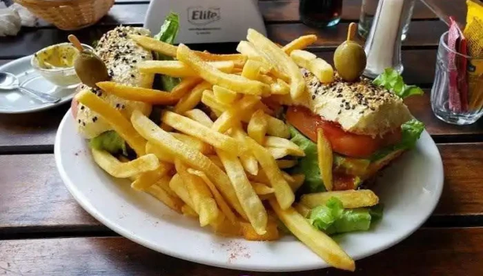 La Taberna Del Diablo -  Comida Y Bebida - Montevideo