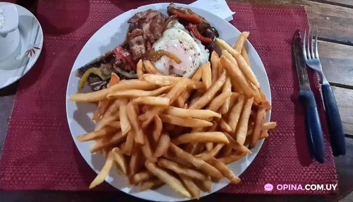 La Tahona -  Comida Y Bebida - Solís de Mataojo