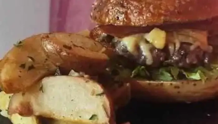 La Tapera De Enrique -  Comida Y Bebida - Col. del Sacramento