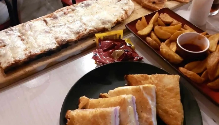 La Tuna Bar -  Comidas Y Bebidas - La Tuna