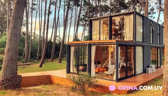 La Uruguaya -  De Los Visitantes - Ocean Park